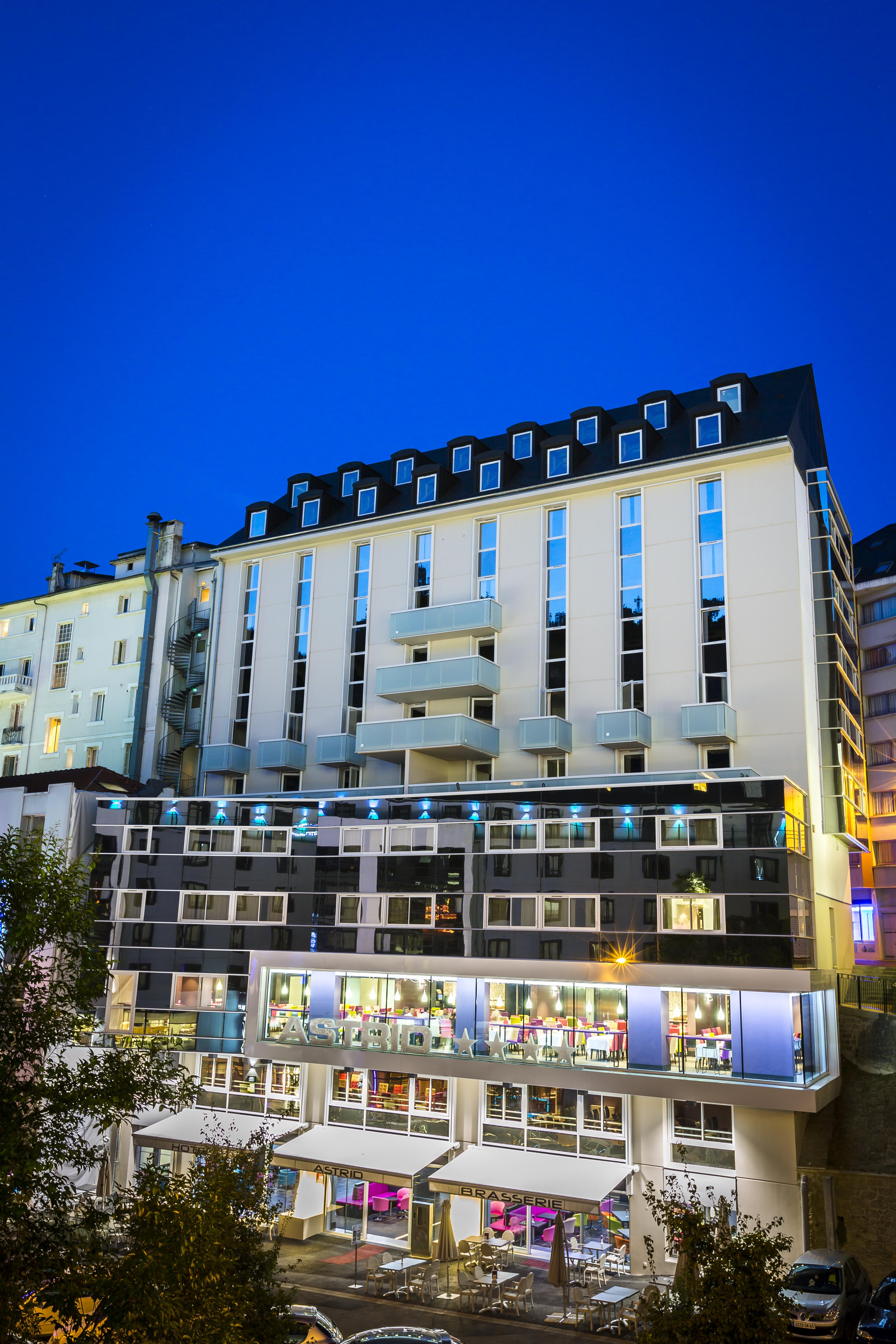 Hotel Astrid Lourdes Ngoại thất bức ảnh